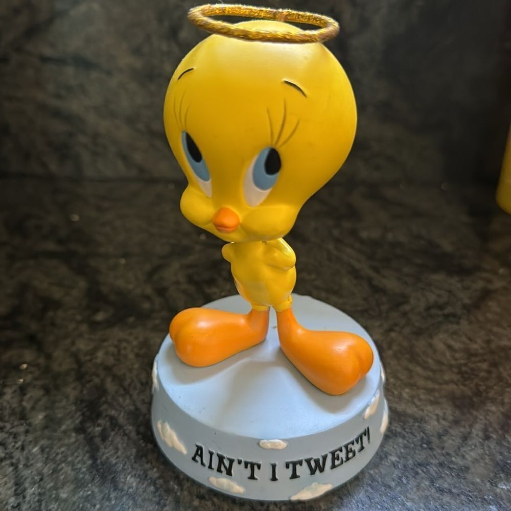 Warner Brothers TWEETY BIRD BOBBLE HEAD - Picture 2 of 6